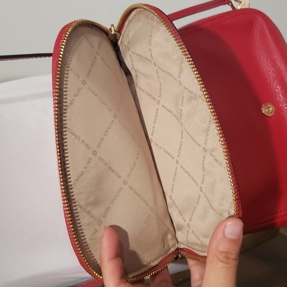MICHAEL Kors Bedford Small Crossbody NWOT - Picture 5 of 9